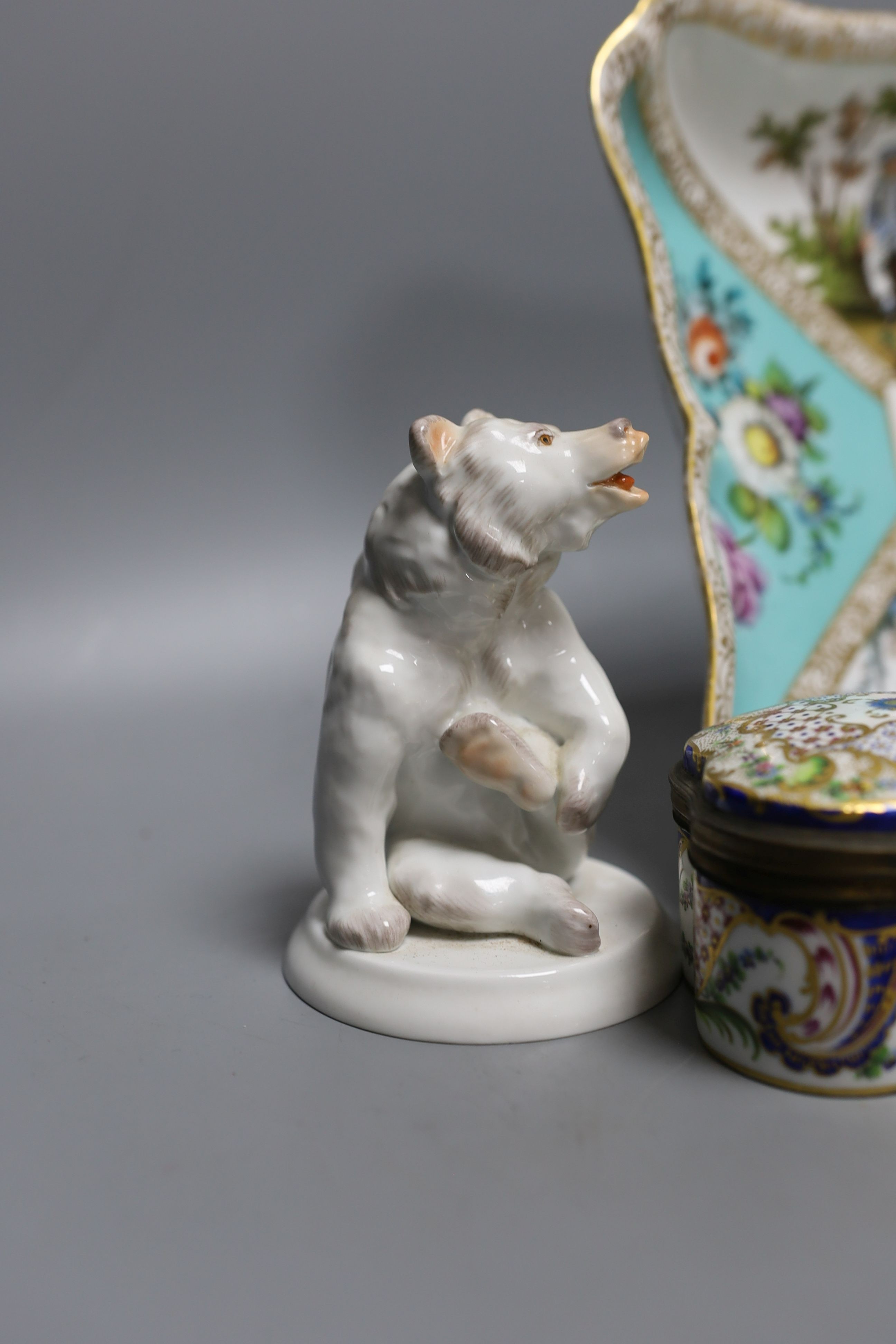 A moden Meissen figure of a bear, 11cm tall, together with a painted porcelain trinket box and two Meissen dishes (4)